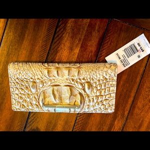 Brahmin NWT leather wallet